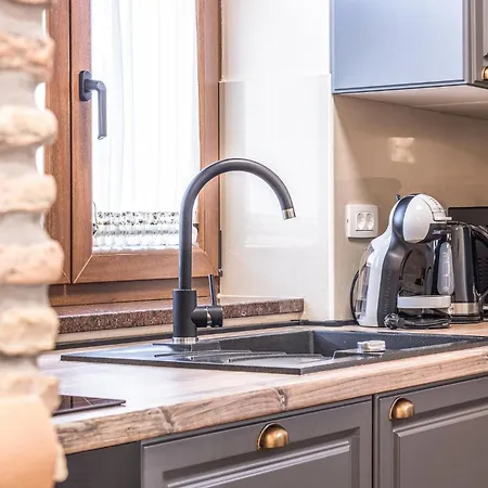 Gorgeous Home In Roc With Wifi Roc