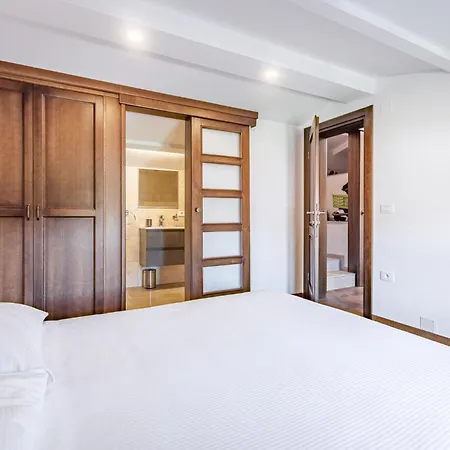 Gorgeous Home In Roc With Wifi Holiday home