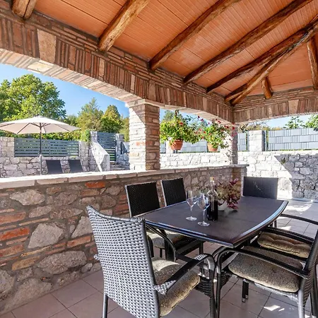 Gorgeous Home In Roc With Wifi Holiday home Roc
